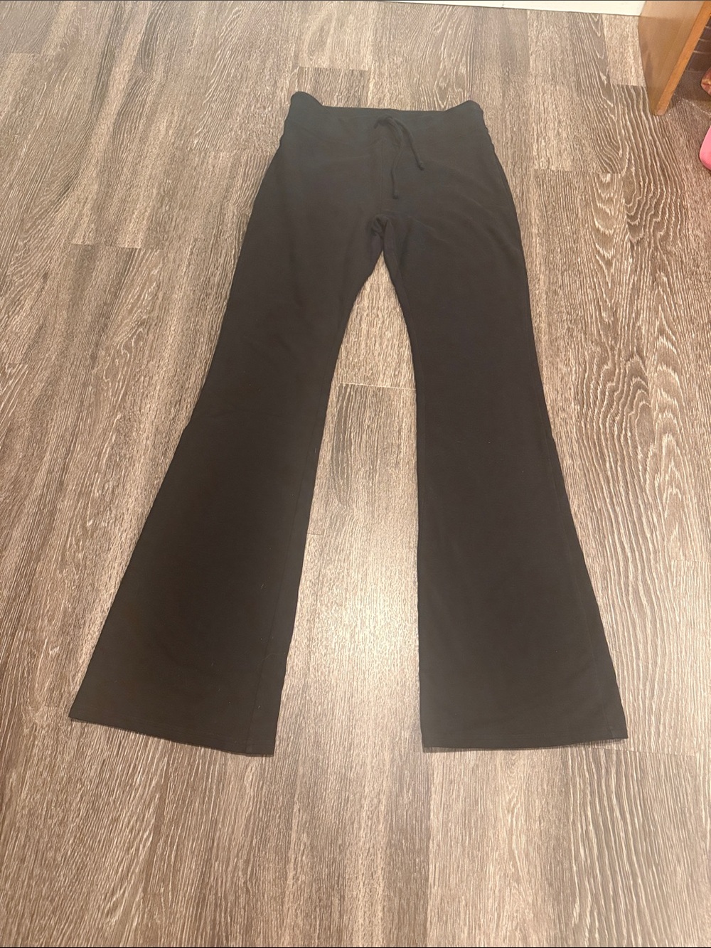 ALO Yoga Sway Bootcut Sweatpants Medium Black - Picture 5 of 12